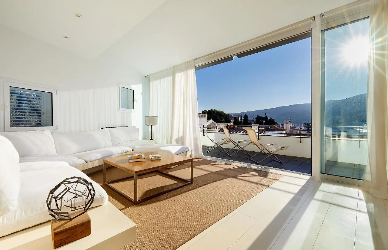 Canvas Apartments&Lofts Cadaques Apartment